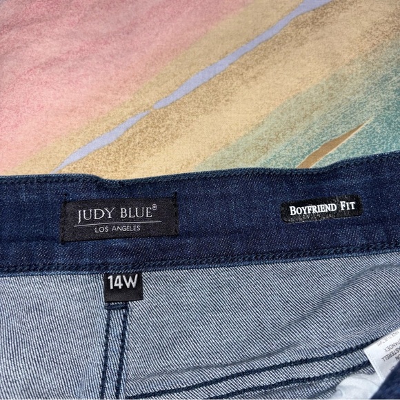 Judy Blue Los Angeles Blue Denim High Rise Distressed Shorts Women’s size 14W - Picture 2 of 6